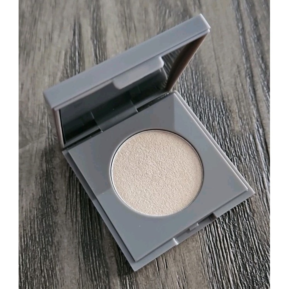 Complex Culture Good Lighting Highlighter in LUCID 1.5g New